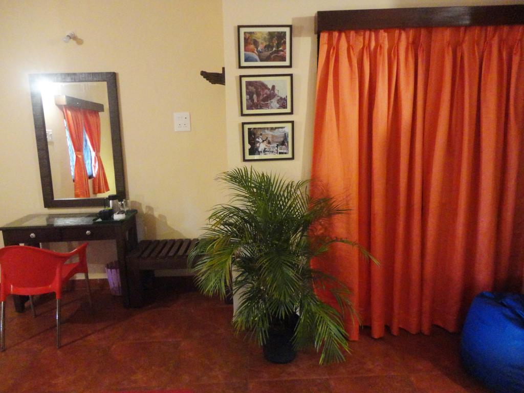 The Yuppi Hippi Hideout Hotel Anjuna Room photo