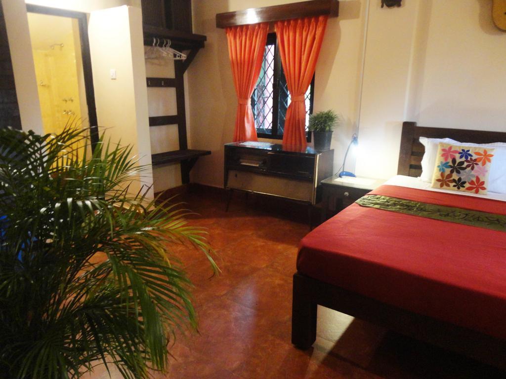 The Yuppi Hippi Hideout Hotel Anjuna Room photo